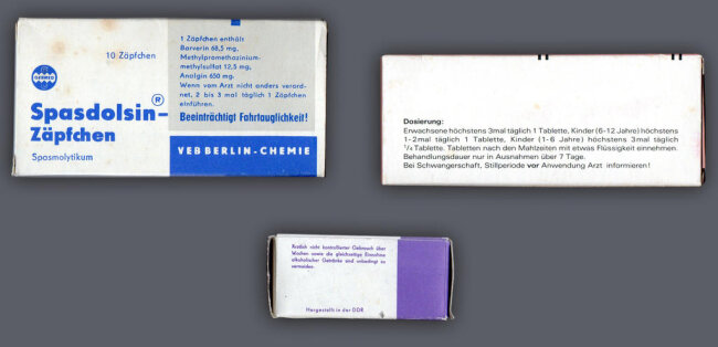 <p>Informieren ohne auszupacken: Sicherheitshinweise auf DDR-Arzneiverpackungen.</p>
