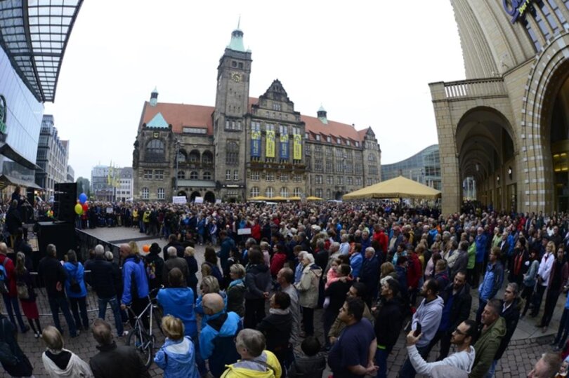 <p>Mit ihr soll für Recht, Respekt, Gewaltlosigkeit, Barmherzigkeit und Demokratie demonstriert werden, sagte Mitorganisator Pfarrer Stephan Brenner von der evangelischen Kirche.</p>
