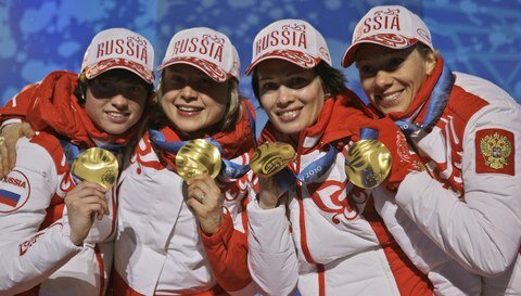 Die Russinnnen Svetlana Sleptsova, Anna Bogaliy-Titovets, Olga Medvedtseva und Olga Zaitseva gewannen Gold in der 4x6-Kilometer-Biathlon-Staffel.