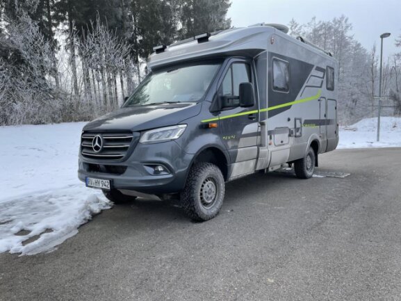 <p>Rollendes Basiscamp: Das Wohnmobil ML-T 570 Crossover basiert auf einem Mercedes und wird von einem 190 PS starken Sechszylinderdiesel angetrieben.</p>
