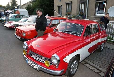 Die IFA-Freunde Sachsen mit ihren historischen Fahrzeugen.