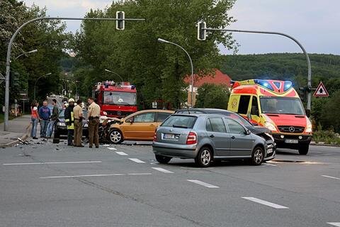 <p>
	Eine 43-jährige Hyundai-Fahrerin war auf der Dr.-Otto-Nuschke-Straße unterwegs und wollte nach links auf die Lößnitzer Straße abbiegen.</p>

