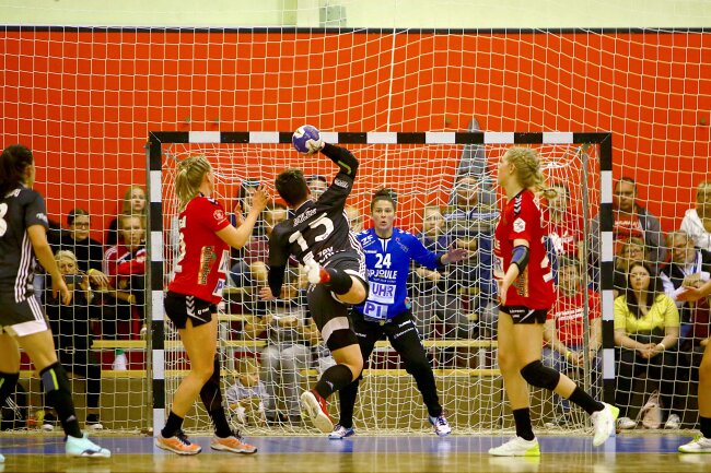 Saisonabbruch In Der Frauen Handball Bundesliga Wegen Coronavirus