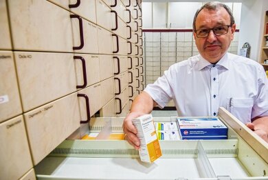 Medikamentenmangel - auch in der Bergmann-Apotheke Oelsnitz von Dr. Klaus Gerlach. 