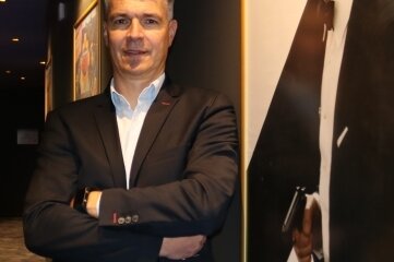 "007": Glückstreffer für neuen Kinoleiter - Mike Riemenschneider ist seit September verantwortlich für das größte Kino der Region. 
