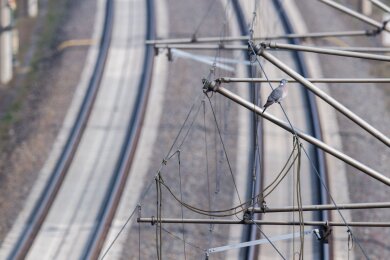 Bei der Elektrifizierung von Bahnstrecken gibt es Defizite.