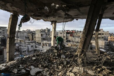 Während in Kairo verhandelt wird, gehen die Kämpfe weiter. Ob es zu der geplanten Offensive auf Rafah im Süden des Gazastreifens kommen wird, bleibt weiter offen. (Symbolbild)