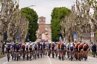 Die Fahrer während der dritten Etappe des Giro d’Italia.