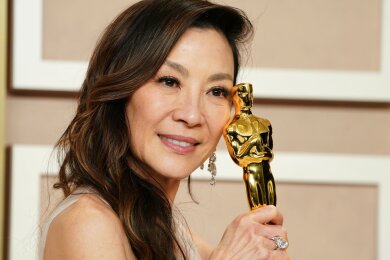 Michelle Yeoh wurde als erste Asiatin überhaupt zur besten Hauptdarstellerin gekürt wurde.