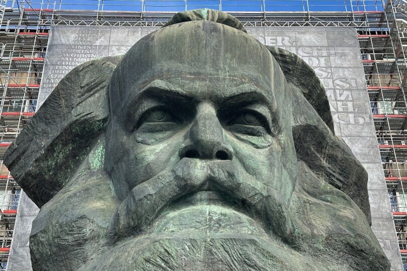 Sehenswürdigkeit in Chemnitz: Das Karl-Marx-Monument im Zentrum.