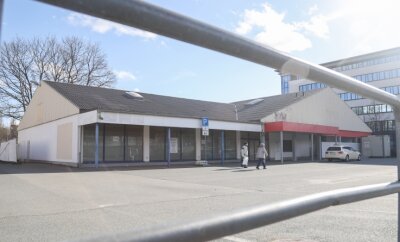 Im Impfzentrum an der Wilhelm-Raabe-Straße in Altchemnitz sollen ab Montag Mitarbeiter des Gesundheitswesens mit dem neuen Impfstoff Novavax geimpft werden können. Eine Anmeldung ist Voraussetzung. 