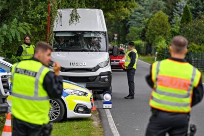 Im Erzgebirgskreis sind längst die Aufnahmekapazitäten für Flüchtlinge erreicht, hieß es zur jüngsten Kreistagssitzung.
