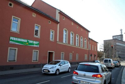 Im Vereinshaus „Zur Post“ in Oberlungwitz an der Hofer Straße treffen sich am Dienstag die Stadträte zur ersten Sitzung nach der Sommerpause.