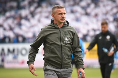 Rostock trennt sich von Trainer Mersad Selimbegovic.