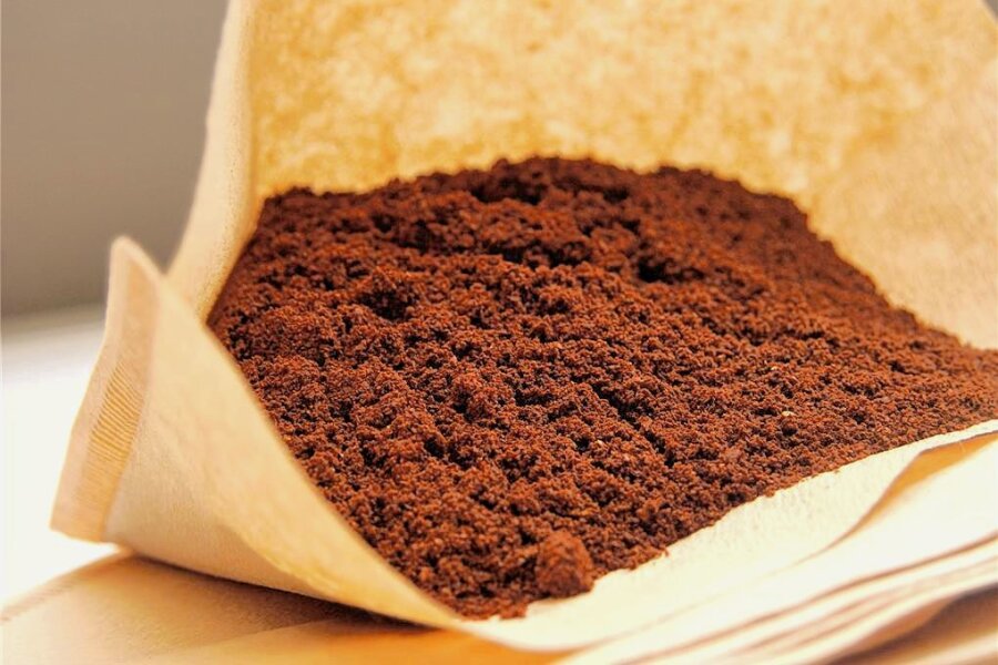 Der Kaffeefilter wurde definitiv in Sachsen erfunden: Melitta Benz mopste ihrem Sohn Löschpapier und funktionierte es zum Abtropfmaterial um. Später entstand die konische Form. 