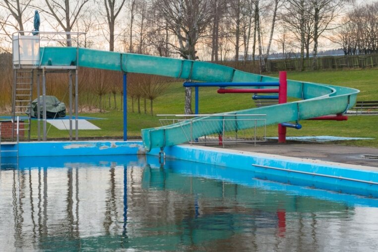 Neukirchener Freibad Bereitet Erffnung Vor Radio Erzgebirge