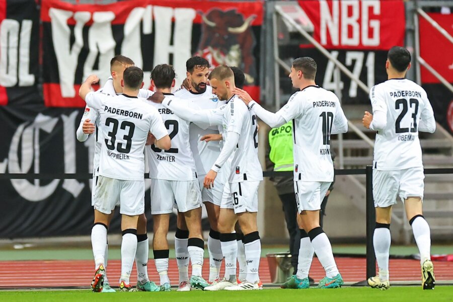 1. FC Nürnberg verpasst wieder die 40-Punkte-Marke - Der SC Paderborn nimmt drei Punkte aus Nürnberg mit.