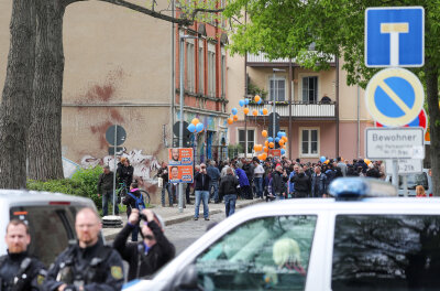 1. Mai - So lief der große Demo-Tag in der Region - 120 Menschen besuchten laut Polizei das Pro-Chemnitz-Bürgerfest.
