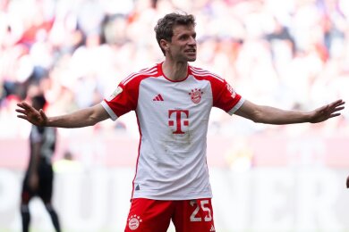 Bayern-Star Thomas Müller imitierte Oliver Kahn.