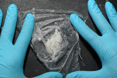 100 Gramm Crystal beschlagnahmt - Frau in Haft - 