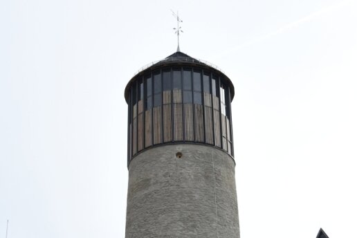 100 Tage neuer Schlossturm in Oelsnitz: Wie läuft's? - Seit Mitte Mai steht der sanierte, erhöhte Bergfried von Schloss Voigtsberg in Oelsnitz Besuchern offen. 2000 kamen seither. 