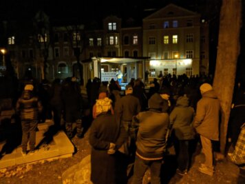 100 Teilnehmer bei Protest gegen Corona-Politik in Eibenstock - 