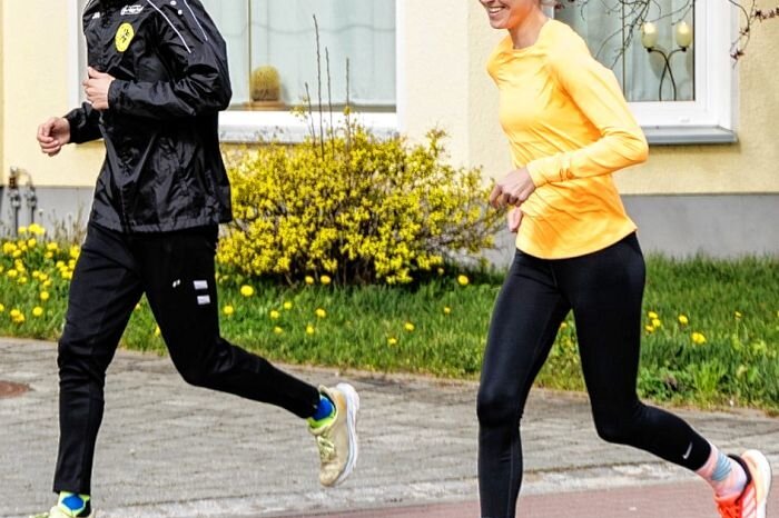 Christian Böttger und Maria Miether haben sich intensiv auf den Leipzig-Marathon vorbereitet, bangen nun aber um den Start. 