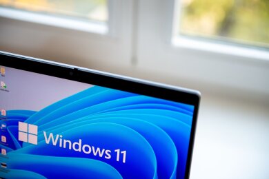 Ran an die Einstellungen: Mit wenigen Handgriffen lässt sich die Werbung im Startmenü von Windows 11 ausschalten.