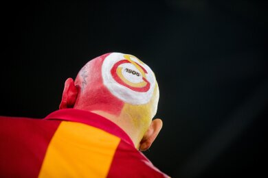 Der Fan kann sich freuen: Galatasaray ist zum 24. Mal türkischer Fußball-Meister.