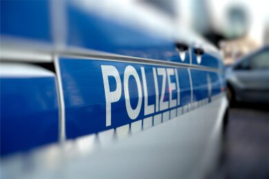Polizeieinsatz in Zwoschwitz. Gegen einen Entblößer wird jetzt ermittelt.