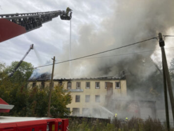14-jähriges Mädchen bei Hausbrand in Auerswalde ums Leben gekommen - 