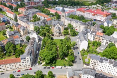 Wohnhäuser rund um die Markuskirche: Der neue Mietspiegel für Plauen soll im Juni erscheinen.