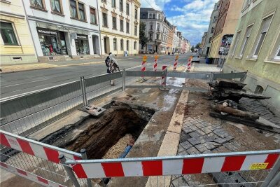 150 Anwohner in Zwickau nach Rohrbruch ohne Wasser - Der Schaden an dem etwa 1,20 Meter langen defekten Wasserrohr war schon am Montagnachmittag behoben. 