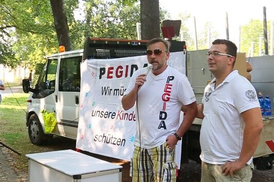 150 Teilnehmer bei Pegida-Kundgebung in Chemnitz - 