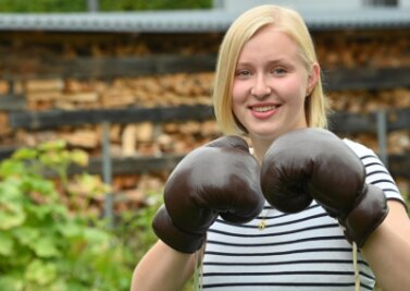 16-Jährige boxt sich durch: Schulabschluss mit 1,0 - Antonia Poscher hat ein besonderes Hobby: Boxen. Seit dieser Woche lebt sie in Norwegen. 