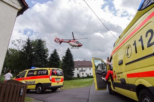 16-Jähriger bei Unfall in Helbigsdorf offenbar lebensgefährlich verletzt - 