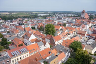 Die Altstadt von Greifswald ist schachbrettartig angelegt und nahezu komplett umgeben von einem Grüngürtel, den Wallanlagen.