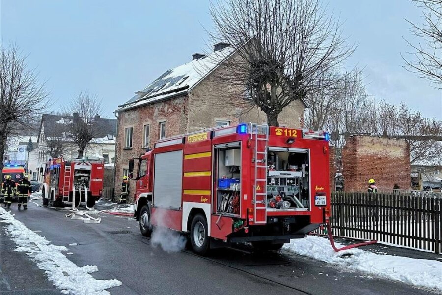 17 Feuerwehrleute in Eppendorf im Einsatz: Kinder hatten Rauch gemeldet - Die Freiwillige Feuerwehr Eppendorf wurde am 11. März zu einem Wohnungsbrand gerufen. 