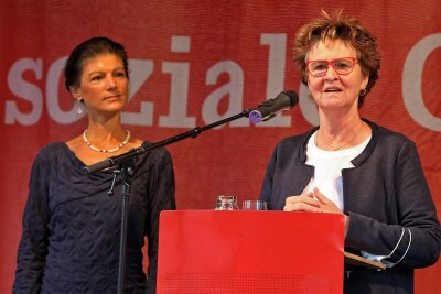 Sabine Zimmermann (rechts) und Sahra Wagenknecht haben schon 2021 gemeinsam in Zwickau Wahlkampf gemacht, damals noch für die Linke.