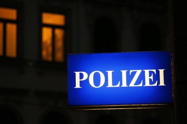 18-Jährige in Chemnitz von Mann mit Messer verletzt - 