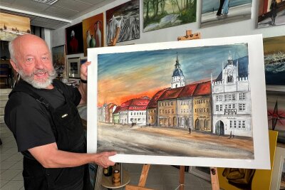 Winfried Hacker in seinem Atelier: Das alte Frankenberg hat es ihm angetan und ist für den Maler immer wieder ein Motiv.