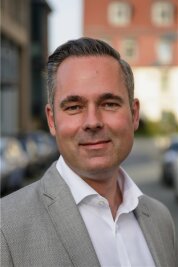 Jan Hippold (CDU) ist 47 Jahre alt.