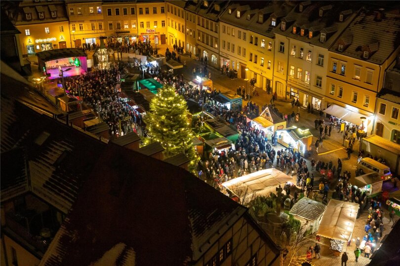 Der Weihnachtsmarkt 2022 in Frankenberg: In diesem Jahr zieht die Bühne zurück vors Rathaus.