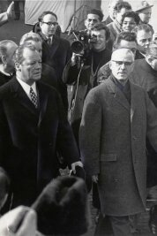 1970: Willy Brandt reist in die DDR - Willy Brandt (l.) und Willi Stoph bei ihrem Treffen in Erfurt.