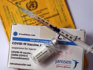 2000 freie Termine in Mittelsachsen: Politiker rufen zur Corona-Impfung auf - 