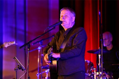 Der  Musiker und Schauspieler Thomas Rühmann kommt am Samstag, 13 Uhr zum Strandbad der Kobertalsperre.