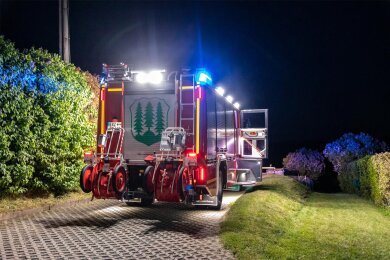 Die Freiwillige Feuerwehr Thalheim und weitere Einsatzkräfte sind am Montag in eine Kleingartenanlage ausgerückt.