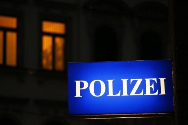 22-Jähriger am Zwickauer Hauptbahnhof bedroht und ausgeraubt - 