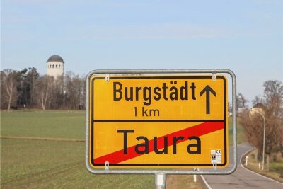 Auf einer Bildmontage eines Ortsausgangsschildes von Taura wird die Entfernung zu Burgstädt gezeigt. Bei einer Eingemeindung müsste es am Ortseingang dann heißen: Taura, Stadt Burgstädt. Bildmontage: