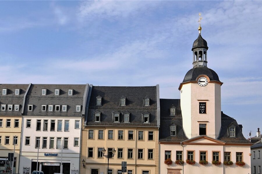 24-Jähriger will Oberbürgermeister von Glauchau werden - Für den Einzug ins Glauchauer Rathaus bewerben sich Stand jetzt zweiOberbürgermeister-Kanidaten. 